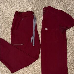 Figs Burgundy Scrub Set joggers (small top & bottom)